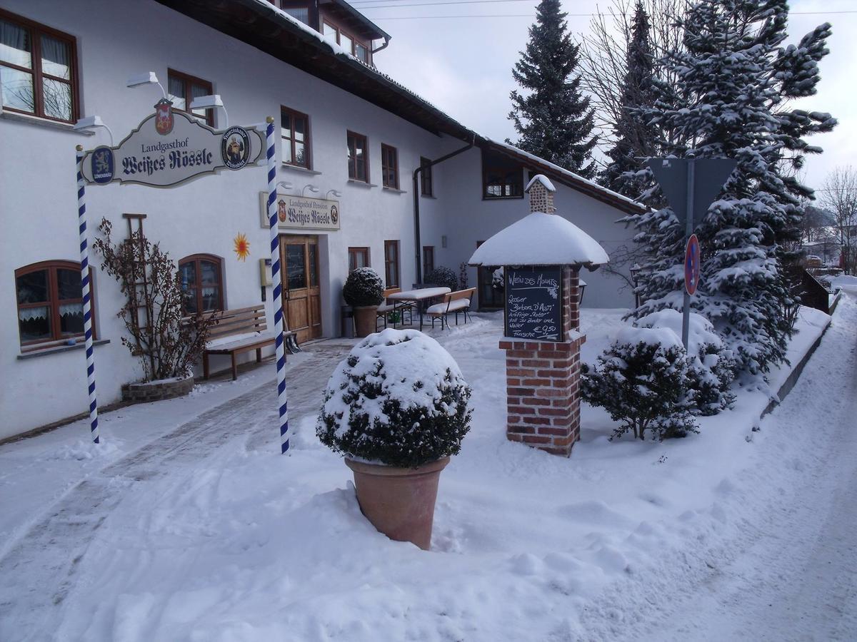Landhotel Zahn's Weißes Rössle - ruhig schlafen- gut frühstücken - lecker essen Dietmannsried Exterior foto